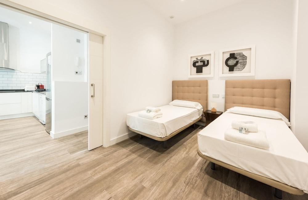 Puerta Del Sol City Center IV C مدريد المظهر الخارجي الصورة